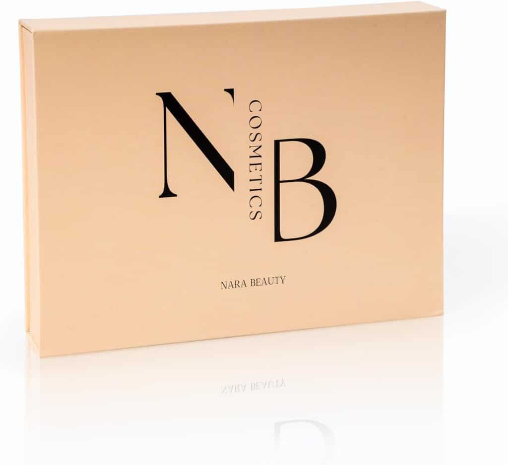 Boîte fermée du kit fil de soie collagène professionnel Nara Beauty, présentée dans un coffret esthétique destiné aux soins professionnels